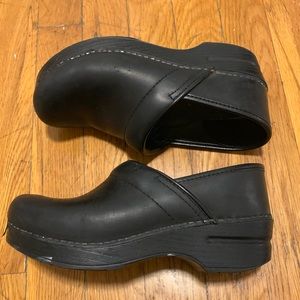 Women dansko shoes